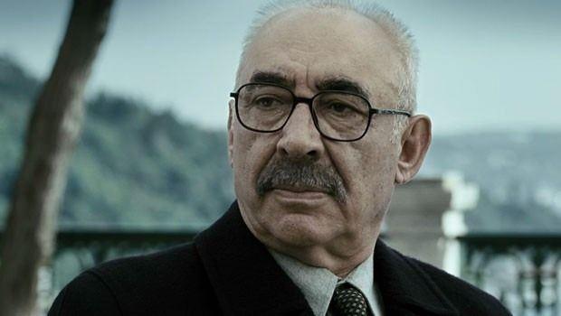 <p>Konuyla ilgili henüz bir açıklama yapılmazken usta oyuncu Şener Şen'in diziye dahil olacağı iddiası İçerde Dizisi'nin hayranlarını oldukça heyecanlandırdı. </p>
