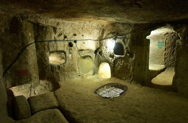 <p>Saratlı Belediye Başkanı Nedim Uğuz da 2009 yılında 17 bin turistin geldiği Kırkgöz yer altı şehrini, 2014'te 178 bin turistin ziyaret ettiğini dile getirdi.</p>

<p> </p>
