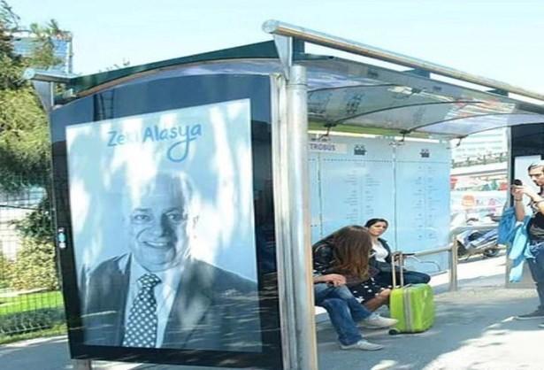 <p><strong>Zeki Alasya</strong></p>
<p>Zincirlikuyu'daki Zeki Alasya Durağı'nda ise Alasya'nın hayat hikayesi ve rol aldığı sinema, dizi filmleri yer almakta.</p>