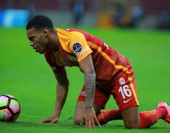 <p>Garry Rodrigues de takımın kötü havasına uydu.</p>