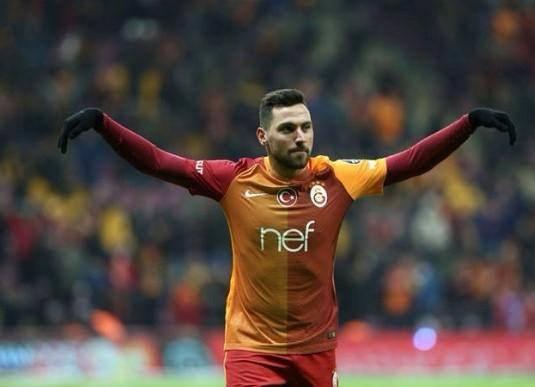 <p>Sinan Gümüş gereksiz yere şımartılmış.</p>