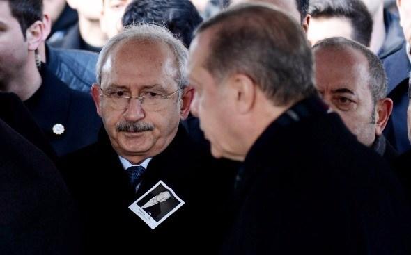 <p>Cumhurbaşkanı Recep Tayyip Erdoğan, işadamı Mustafa Koç’un cenazesine katıldı.<br />
<br />
Fotoğraf: İsmail Coşkun</p>