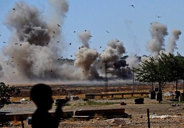 <p>Fırat Kalkanı Harekatı kapsamında Cerablus’ta mayınların temizlenmesi sırasında meydana gelen patlama böyle görüntülendi.<br />
<br />
Fotoğraf: İsmail Coşkun</p>