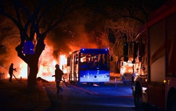 <p> 17 Şubat`ta Ankara Merasim Sokak’ta askeri servis araçlarının geçişi sırasında patlama meydana geldi.<br />
<br />
Fotoğraf: Derya Yetim</p>