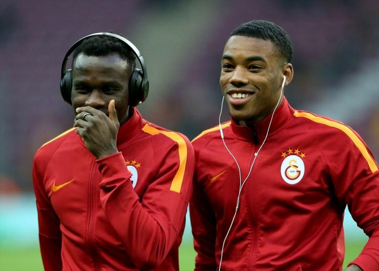 <p>Çok sıkı denetimde olan Galatasaray'ın mevcut yapı içinde ve 2019 yılına kadar Fenerbahçe'deki gibi 115 milyon Euro'yu eritmesi ve denk bütçeye gelmesi pek kolay görünmüyor. Sarı-kırmızılılar, Riva'dan gelecek gelirlerle düzlüğe çıkmayı hedefliyor.</p>
