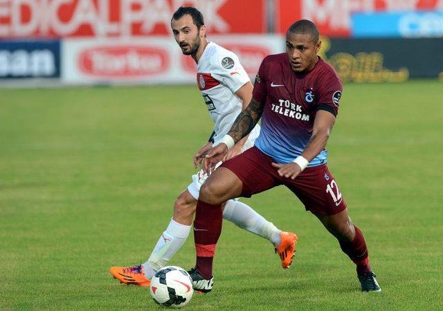 <p>Paulo Henrique - Yaşı: 28 - Takımı: Sport Recife</p>
