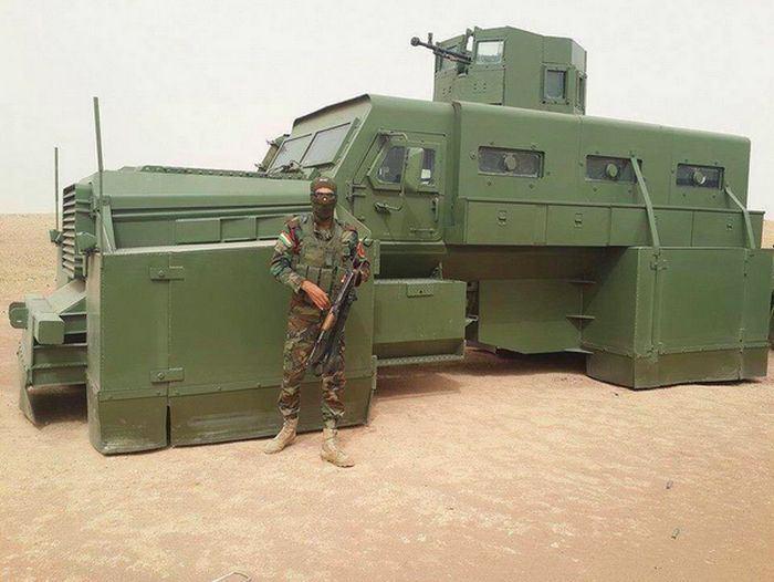 <p>B&ouml;lgedeki &uuml;lkelerin ve son d&ouml;nemde sayıları artan &ouml;rg&uuml;tlerin kullandıkları silahlar da bir o kadar ilgin&ccedil; olmaya başladı</p>

<p>&nbsp;</p>
