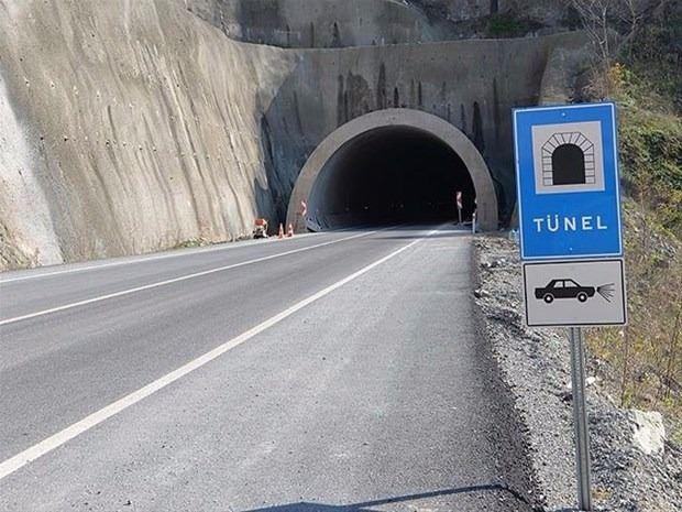 <p>Projenin, Akdeniz'i Karadeniz'e ulaştıracak en kısa yol olacağını belirten Şahin, "Geliş yolu üzerinde çok fazla problemimiz kalmamış</p>
