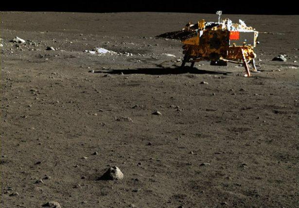 <p>2013'te Ay'daki görevine başlayan Chang'e-3,ün 3 aylık görevi kapsamında gönderdiği kareler, Dünya'nın uydusuna dair en net görüntülerden biri olma özelliğini taşıyor</p>
