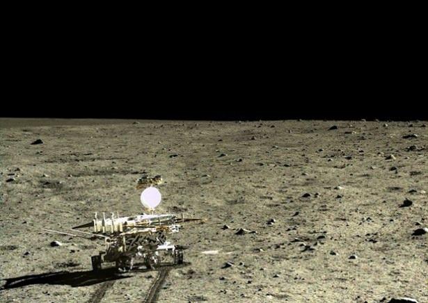 <p>Çin Bilimler Akademisinden Zou Yongliao, devlete bağlı CCTV'ye yaptığı açıklamada 2017'de Ay'a birkez daha uzay aracı göndermeyi planladıklarını belirtmişti.</p>
