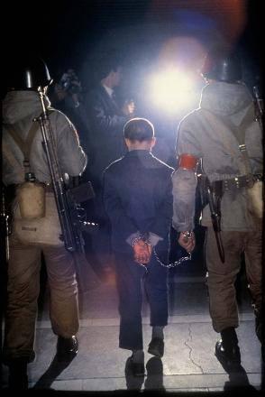 <p>1980'ler 12 Eylül Darbesi sonrası12 yaşında Ahmet isimli bir çocuk.</p>
<p> </p>