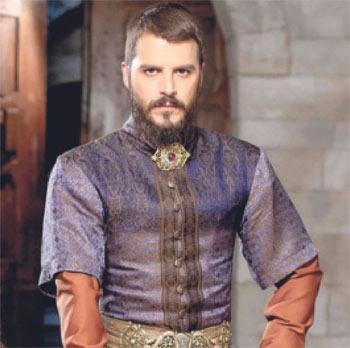 <p>Günaydın'ın haberine göre, 14 yaşındayken ise ilk kez bir dizide rol almış...</p>
<p> </p>