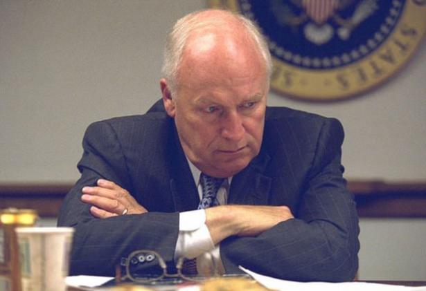 <p>Daha &ouml;nce yayınlanmayan bu g&ouml;r&uuml;nt&uuml;lerde Dick Cheney,'in toplantıda bir başka karesi...</p>
