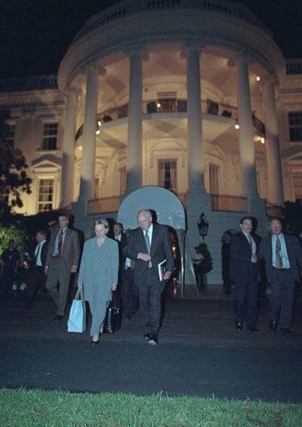 <div>Cheney ve eşinin g&uuml;venli bir u&ccedil;akla gizli bir şekilde &ccedil;ıkışları sağlanıyor.</div>

<div>&nbsp;</div>
