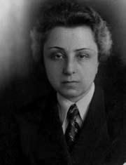 <p><strong>Bahire Bediş Morova -Konya</strong></p>
<p>1897de Bosna’da doğan Morova, Bolu'da bir süre resim öğretmenliği yaptı. Milletvekili seçilmeden önce Bolu Belediye'sinde Meclis üyesiydi. </p>