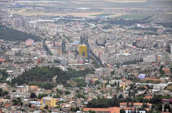 <p>Kahramanmaraş<br />
<br />
2014: 4,1 kişi<br />
<br />
2015: 4,0 kişi<br />
<br />
2016: 4,0 kişi</p>
