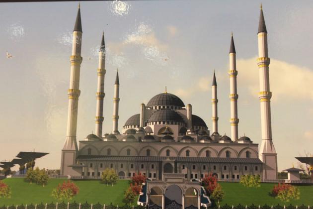 Ataşehir Mimar Sinan Camisi 1. bodrum katındaki sergi açılışına, dernek başkanı Ergin Külünk, yarışmada ikincilik ödülüne layık görülen iki projeden biri olan ve uygulanmasına karar verilen ''SAS33'' rumuzlu eserin sahipleri Hayriye Gül Totu ve Bahar Mızrak ile diğer ilgililer katıldı. 