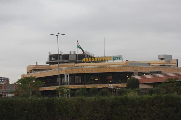 Et kültürünün ağırlıklı olduğu Erbil'de adı duyulmuş restoranların biri Ebu Şahab City... 