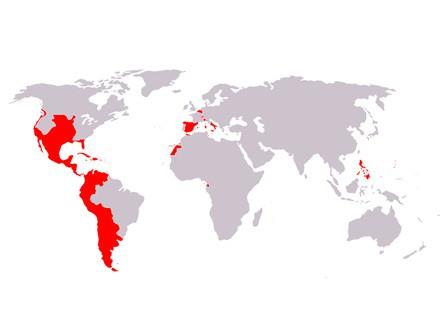 8. İSPANYOL İMPARATORLUĞU: Beş kıtada toprağı olan, dünyanın ilk küresel imparatorluğudur. İspanyol İmparatorluğu, İspanya veya İspanya hükümdarları tarafından fethedilen, miras kalan veya el konan arazileri kapsar. Bu arazilere Kuzey ve Güney Amerika’nın geniş kesimleri de dahildir. Hak iddia edilen ancak hiç ele geçirilemeyen topraklar da mevcuttur. Toplam arazilerin yüzölçümü 18. yüzyılın sonunda 18 milyon kilometre kare civarındadır. 16. ve 17. yüzyıllardaki kıtalararası yapısına rağmen koloni imparatorluğu deyimi 1768 yılı itibarıyla kullanılmaya başlanmıştır. 19. yüzyılda ise devlet yapısı tamamen kolonisel bir yapıya dönüşmüştür.