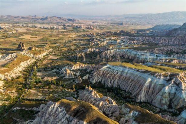 <p>Kelimutu Krater Gölü, Flores Adası, Endonezya</p>
