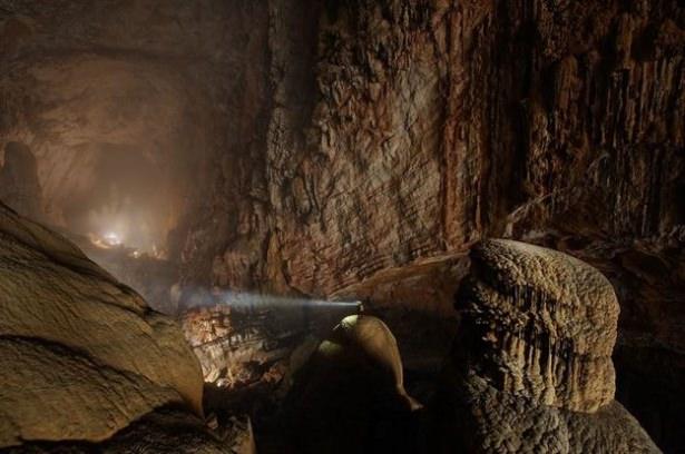 <p>Hang Son Doong Mağarası, Vietnam</p>
