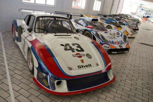 <p>Daha önce böyle Porsche koleksiyonu gördünüz mü? Öyle modelleri var ki çok şaşıracaksınız...</p>