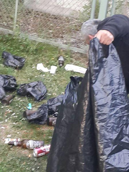 <p>Önce, sarık ve cübbe giydirilen temsili imamla beraber "inek duası" edildi. Ardından şenlik başladı! Okul çevresindeki tekel bayileri önünde uzun kuyruklar oluşurken, öğrenciler poşetlerle kampüse alkol taşıdı. Sınırsız içki tüketilen kutlama sabahı kampüs alkol şişeleri ve alkol poşetlerinden geçilmez bir haldeydi. </p>