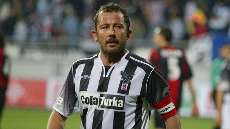 <p>Etimesgut Şekerspor'un yolunu tutan Sergen Yalçın, 23 maçta 13 gol attı.</p>
