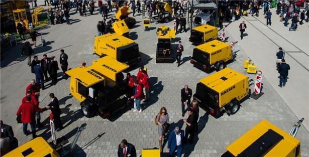 <p>Dünya'nın en büyük Uluslararası İnşaat Makineleri, İnşaat Malzemesi Makineleri, İnşaat Araçları ve Madencilik Makineleri İhtisas Fuarı "BAUMA" Almanya'nın Münih kentinde açıldı.</p>
<p> </p>