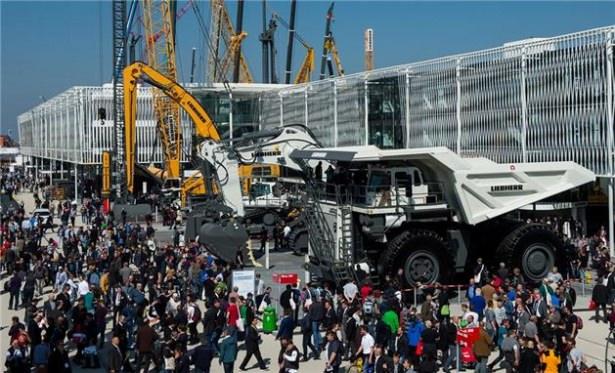 <p>Dünya'nın en büyük Uluslararası İnşaat Makineleri, İnşaat Malzemesi Makineleri, İnşaat Araçları ve Madencilik Makineleri İhtisas Fuarı "BAUMA" Almanya'nın Münih kentinde açıldı.</p>

<p> </p>

