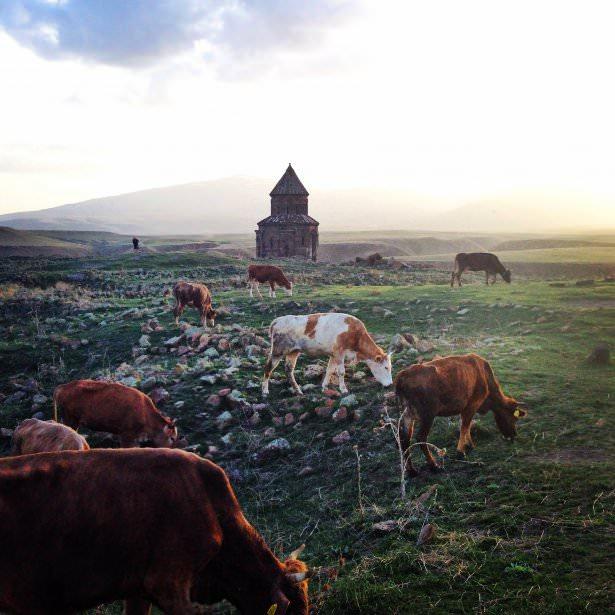 <p>İnstagram'da 'Comeseeturkey' organizasyonu'na yoğun ilgi vardı. İşte dünyaca ünlü fotoğrafçılardan nefes kesen Türkiye fotoğrafları...<br />
<br />
Kars Ani @sezyilmaz</p>
