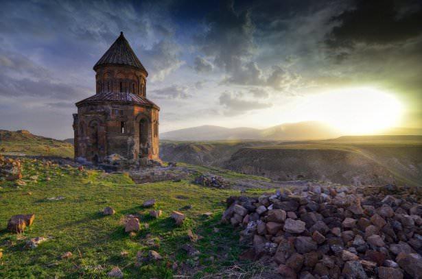 <p>Kars Ani @aditzt</p>
