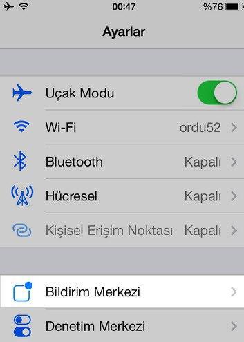 <p> Bildirimleri kapatın<br />
<br />
iOS 8, bildirimlerin uygulama bazlı kapatılmasını mümkün kılıyor. <a href="http://www.hurriyet.com.tr/index/facebook" target="_blank">Facebook</a>’ta paylaştığınız yeni profil fotosunun beğeniliği bilgisinden mahrum olmadan gereksiz bildirimleri kapamanız ve pilden tasarruf etmeniz artık olası. (Ayarlar > Bildirimler)</p>
