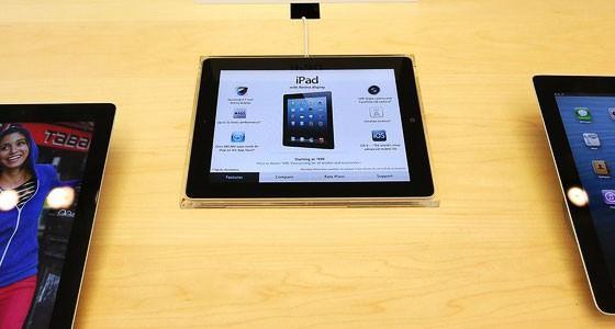 Apple, yeni iPad’i en son modelini bugün ABD’de piyasaya sundu. iPad 4’in özelliği, 128 GB ile eski modellere kıyasla dahili belleği en az iki katına çıkarıyor olması.