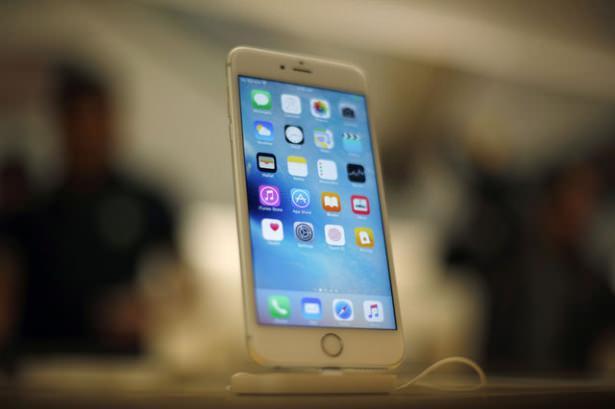 <p>AppleInsider'ın yeni keşfettiği patentler, gelecekteki iPhone'lardan neler bekleyebileceğimizi şimdiden söylüyor.</p>