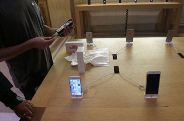<p>Bu teknoloji, kalabalık ortamlarda iPhone'un sesinizi daha isabetli algılaması anlamına da gelebilir.</p>