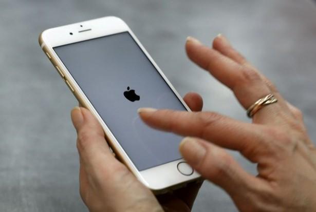 <p>iPhone 7 cephesinden sızıntıların ardı arkası kesilmiyor. Eylül ayında tanıtılacak 2016 model iPhone’lara ilişkin son bilgiler Çin’in mikro-blog sitesi Weibo cephesinden geldi.</p>