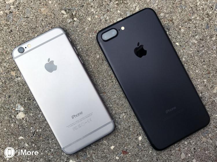 <p>iPhone 7 ve iPhone 7 Plus'a Jet White isimli yeni renk gelecek. </p>
