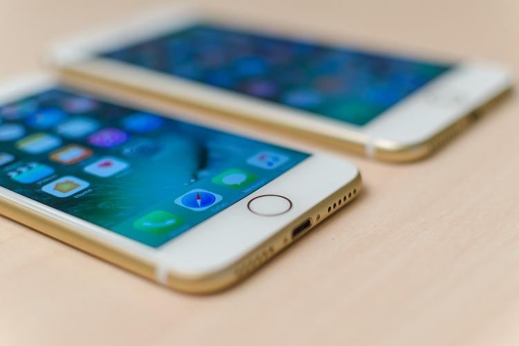 <p>– iPhopne 7 dahili hafıza olarak 32, 128 ve 256 GB seçeneklerini sunuyor. iPhone 7'nin belleği ise 2 GB.</p>
<p> </p>