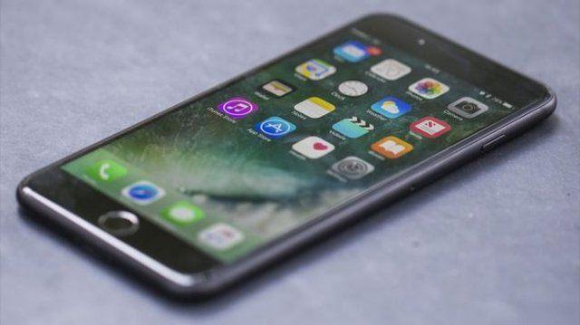 <p>iPhone 7s Plus'ın ekranında değişiklik yok. 5,5 in&ccedil; ve 1080x1920 piksel. Ekranda OLED kullanılabilir.</p>

<p>&nbsp;</p>
