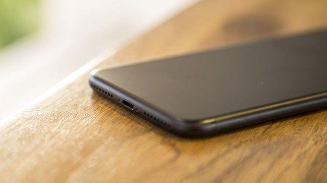<p>iOS 11'li iPhone 7s Plus'ın A11 Fusion adlı d&ouml;rt &ccedil;ekirdekli bir işlemcisi olacağı &ouml;ng&ouml;r&uuml;l&uuml;yor.</p>

<p>&nbsp;</p>
