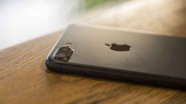 <p>Bellek miktarı iPhone 7s ile aynı olabilir. Yani 3 GB ya da 4 GB'lık bellek bizleri beliyor.</p>

<p>&nbsp;</p>
