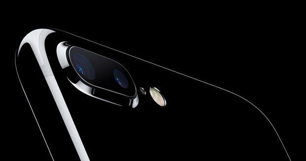 <p>Drexel Hamilton analisti Brian White'ın şi,rkete yakın kaynaklara dayandırdığı iddiasına göre, 5.8 inçlik iPhone 8'de kullanılan 3D teknolojisiyle ilgili zorluklar nedeniyle telefonun lansmanı Eylül ayından sonraki bir tarihe ertelenebilir.</p>
