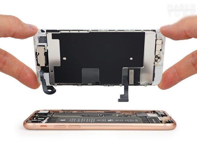 <p>En yeni teknolojik cihazları parçalarına ayırarak, her birine bir ‘tamir edilebilirlik’ puanı veren iFixit ekibinin el attığı son cihaz Apple iPhone 8 oldu.</p>

<p> </p>
