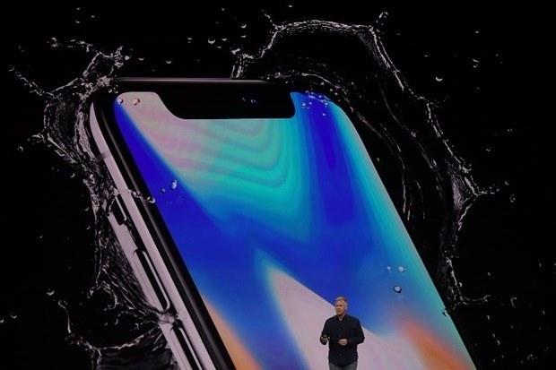 <p>Apple iPhone X modelinde<strong> </strong>64 GB ve 256 GB dahili depolama kapasitesi sunuyor. </p>
