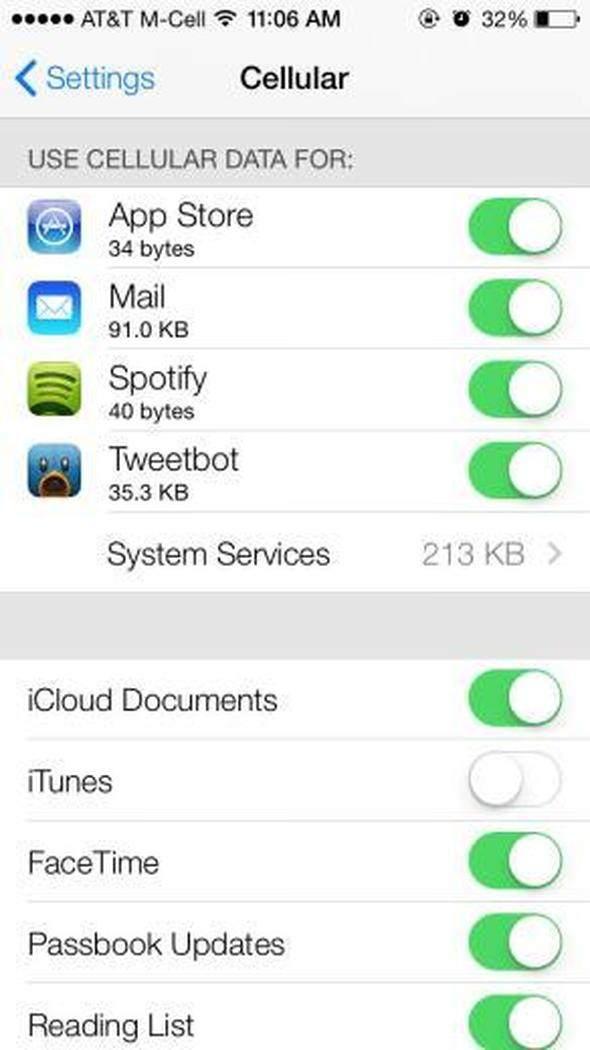 <p>iOS 7’den önceki sürümler, uygulama bazında veri kısıtlaması olmadığı için sık sık eleştiriliyordu. Yeni işletim sistemiyle beraber istenmeyen uygulamaların veri çekmesi engellenebiliyor. Örneğin sadece ‘Foursquare’ uygulamasının veri kullanması kısıtlanabiliyor.</p>

<p> </p>
