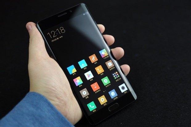 <p>Hafıza: 64 GB veya 128 GB</p>
