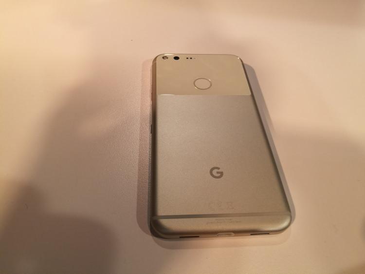 <p>Elindeki şansı kaçırmak istemeyen Google, sınırsız olanaklarını da kullanarak Google Pixel ve Pixel XL tanıtımı için daha çok para harcayacak gibi görünüyor.</p>
