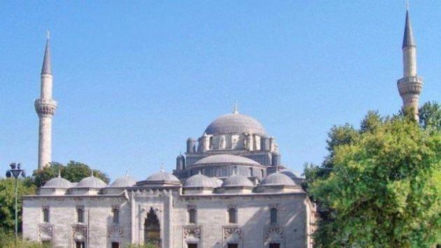 <p>Bayezid Camii-İstanbul</p>
