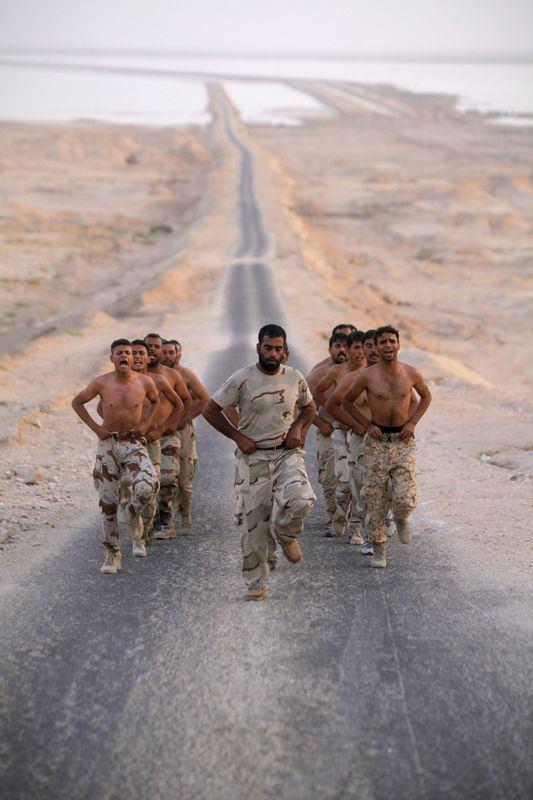 <p>Haziran ayında IŞİD'in Bağdat'a ilerlemesinin ardından kan kaybeden Irak ordusuna destek i&ccedil;in Şii milis tugayları kurulmuştu.&nbsp;</p>
